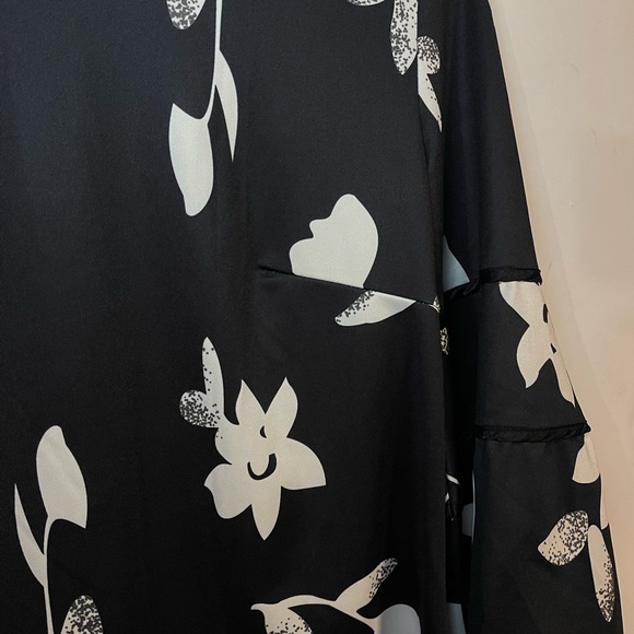 Vessos Black and White Floral Sundress Dress Size Medium - Picture 9 of 9